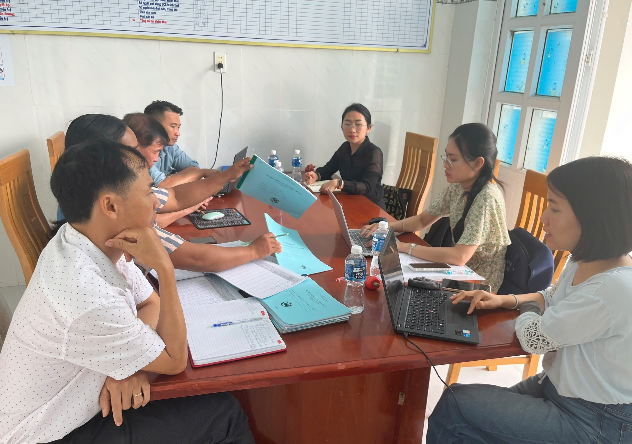 Tăng cường giám sát công tác tiêm chủng mở rộng tại Khánh Hòa